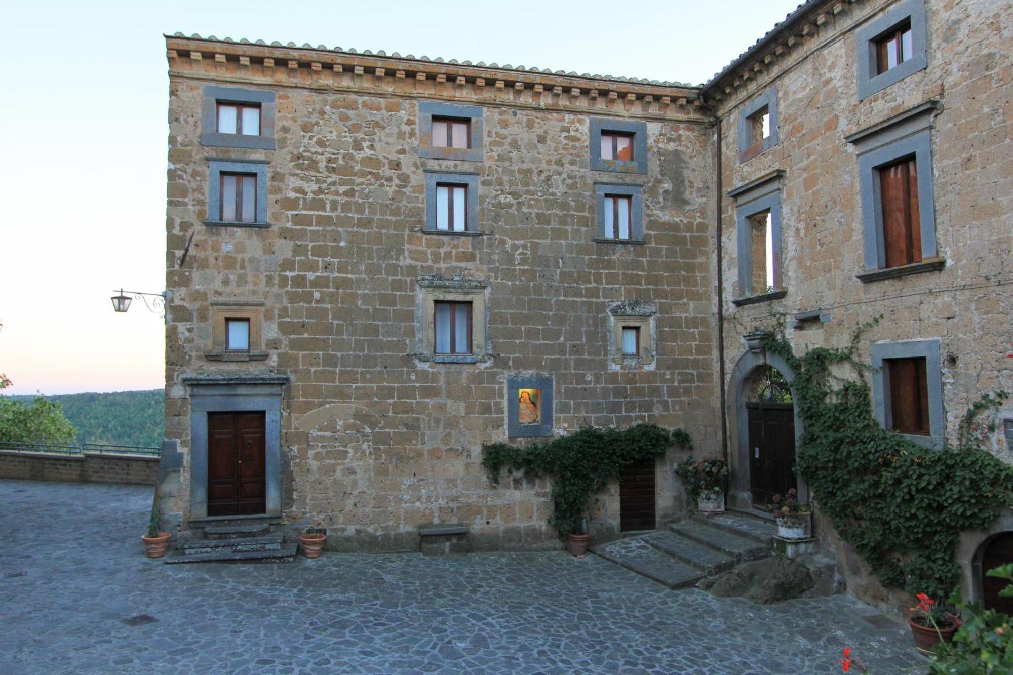 La Rocca - Palazzo Pallotti Lubriano Eksteriør bilde